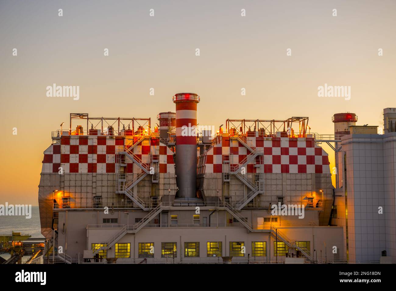Centrale termoelettrica di Dusk a Genova, Liguria in Italia. Foto Stock