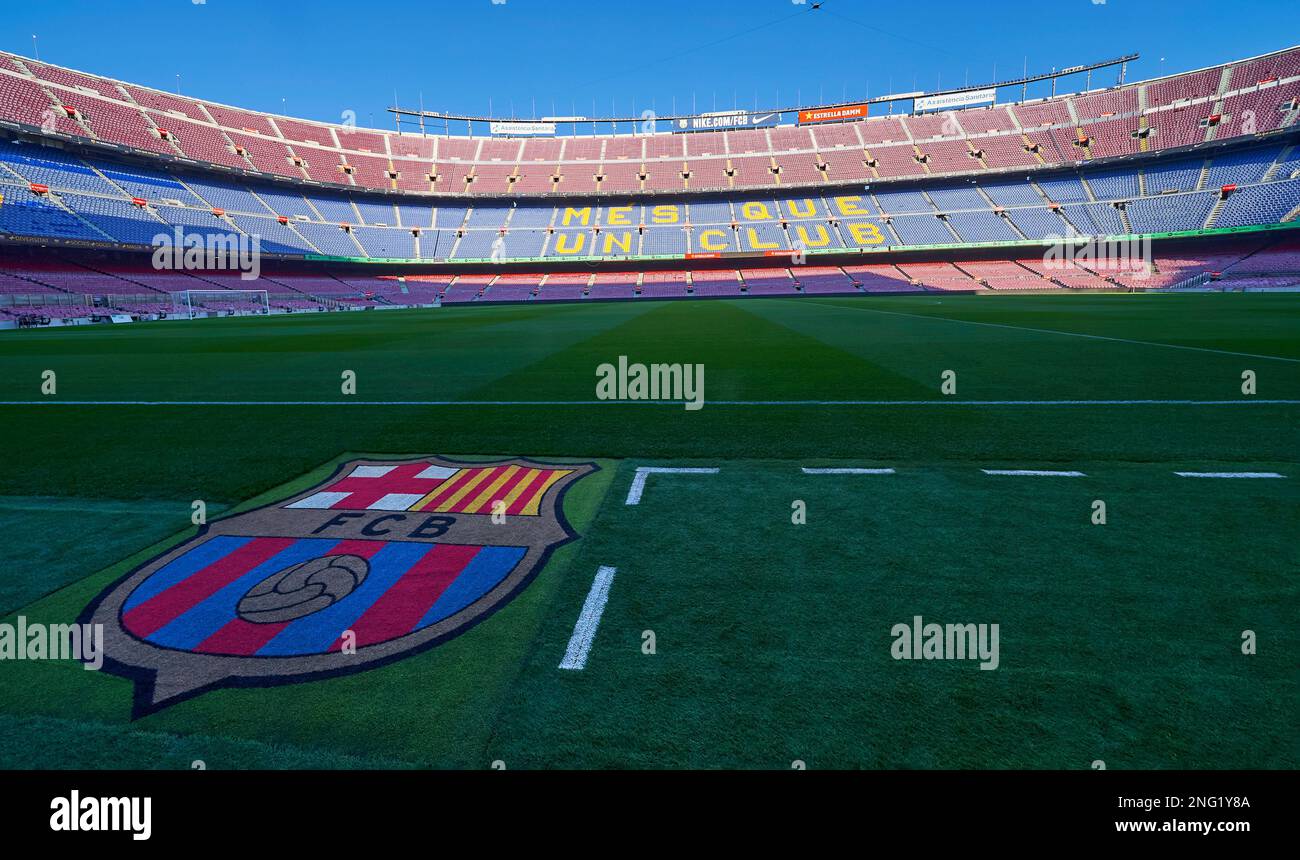 Vista sul campo da gioco dell'arena Camp Nou, il parco giochi ufficiale del FC Barcelona Foto Stock