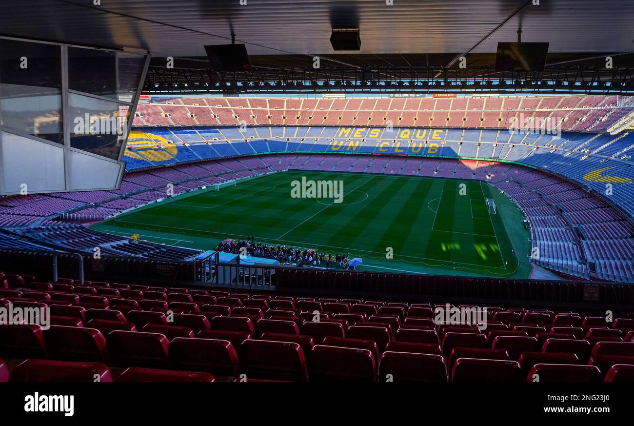 Vista sul campo da gioco dell'arena Camp Nou, il parco giochi ufficiale del FC Barcelona Foto Stock