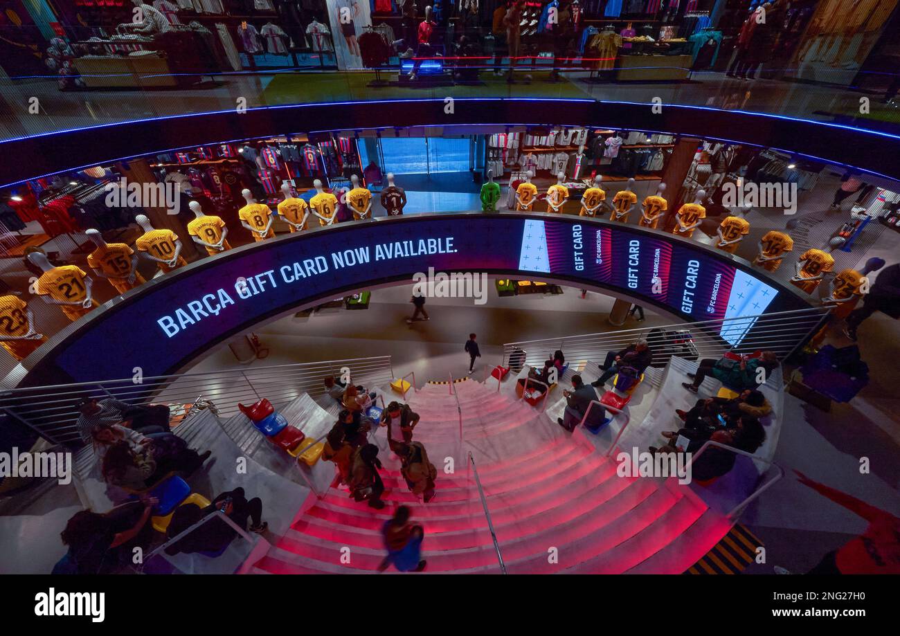 Nel negozio ufficiale dell'arena Camp Nou - il parco giochi ufficiale del FC Barcelona Foto Stock