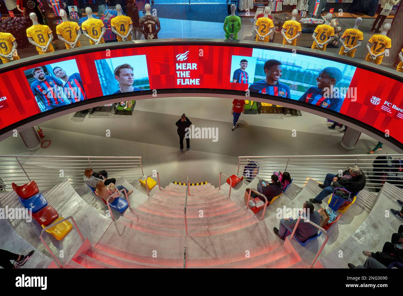 Visita al negozio ufficiale dell'arena Camp Nou - il parco giochi ufficiale del FC Barcelona Foto Stock