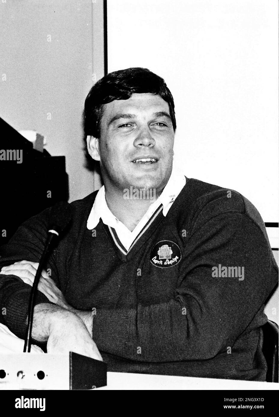 AJAX NOTIZIE FOTO. 1985. GOSPORT, INGHILTERRA. - VINCITORE DEL MONDO - FRANCESE LIONEL PION, SKIPPER DI WHITBREAD HANDICAP VINCITORE ESPRIT D'EQUIPE. FOTO:AJAX NEWS PHOTOS RIF:MX340 222904 9A Foto Stock