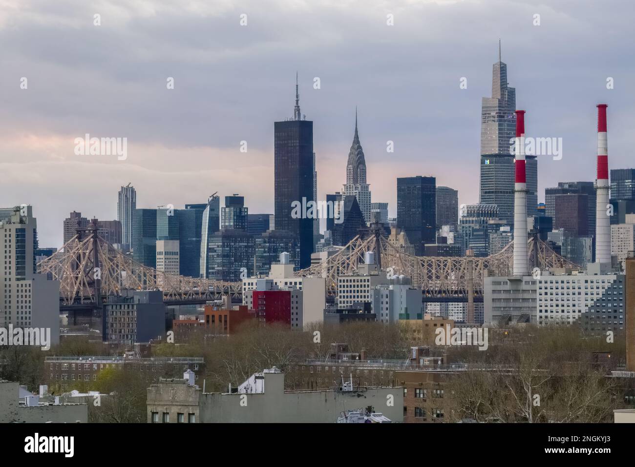 Vista di Midtown Manhattan vista da Astoria, Queens, New York City Foto Stock