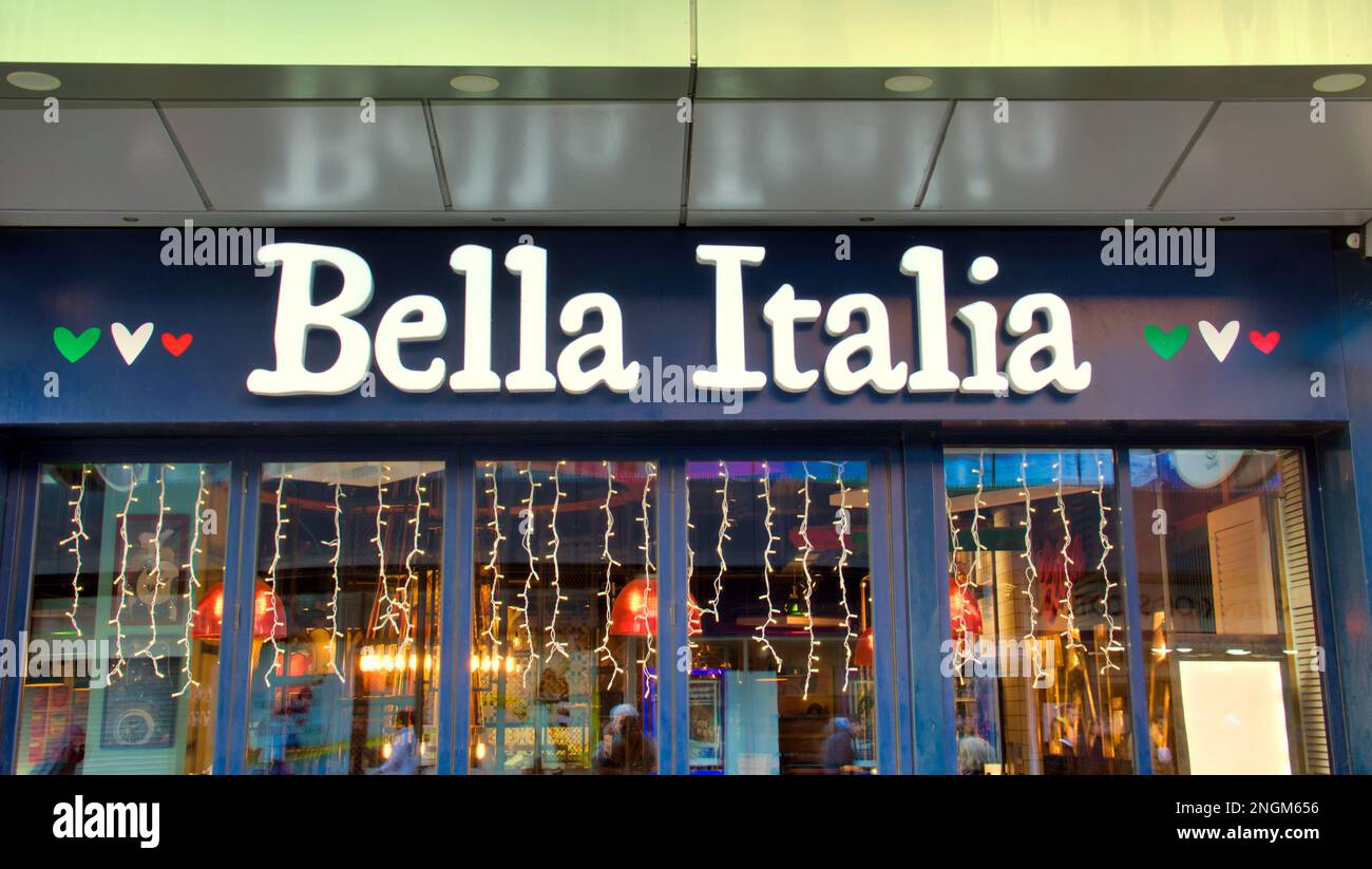 Bella Italia italiano ristorante segno finestra porta sauchiehall Street Glasgow, Scozia, Regno Unito Foto Stock