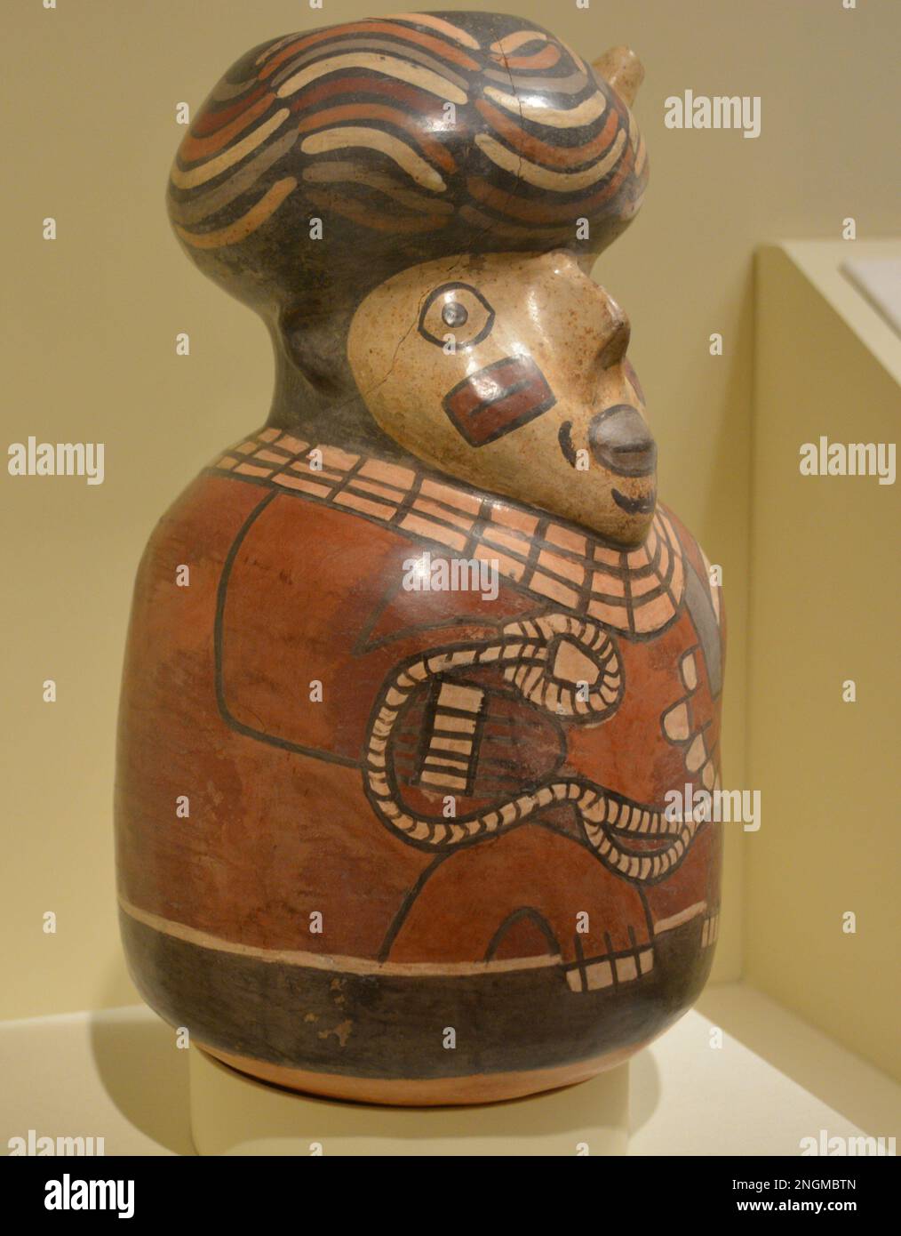Vaso con figura umana, Cultura Nazca. Culture precolombiane nel Museo d'Arte di Dallas Foto Stock