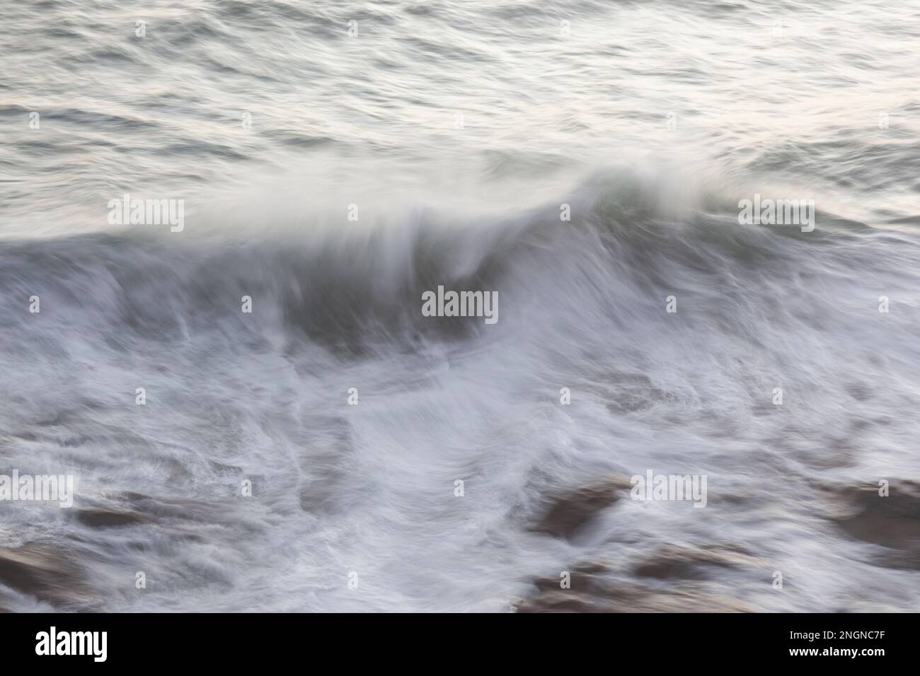 Astratto oceano onda, Rinsey, Cornovaglia Foto Stock