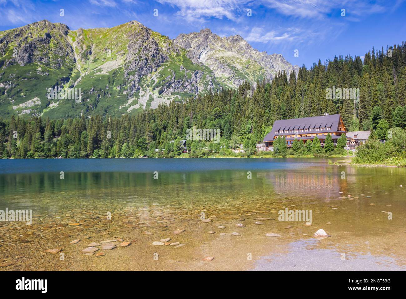 Lago di montagna Pradske Pleso negli alti Tatra, Slovacchia Foto Stock