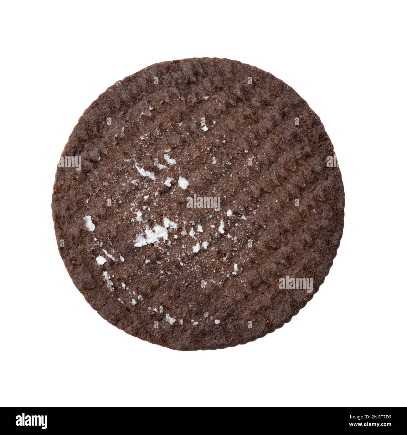 Biscotti al cioccolato con crema di farcitura isolata su fondo bianco. Biscotti Oreo. Foto Stock