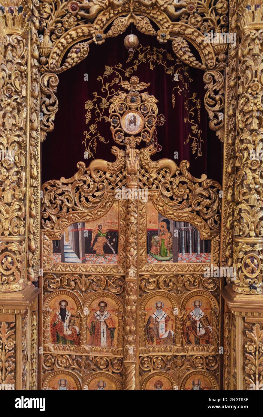 Porte reali di iconostasi nel monastero della Santa Croce nel villaggio di Omodos sulle montagne di Troodos sulla campagna isola di Cipro Foto Stock