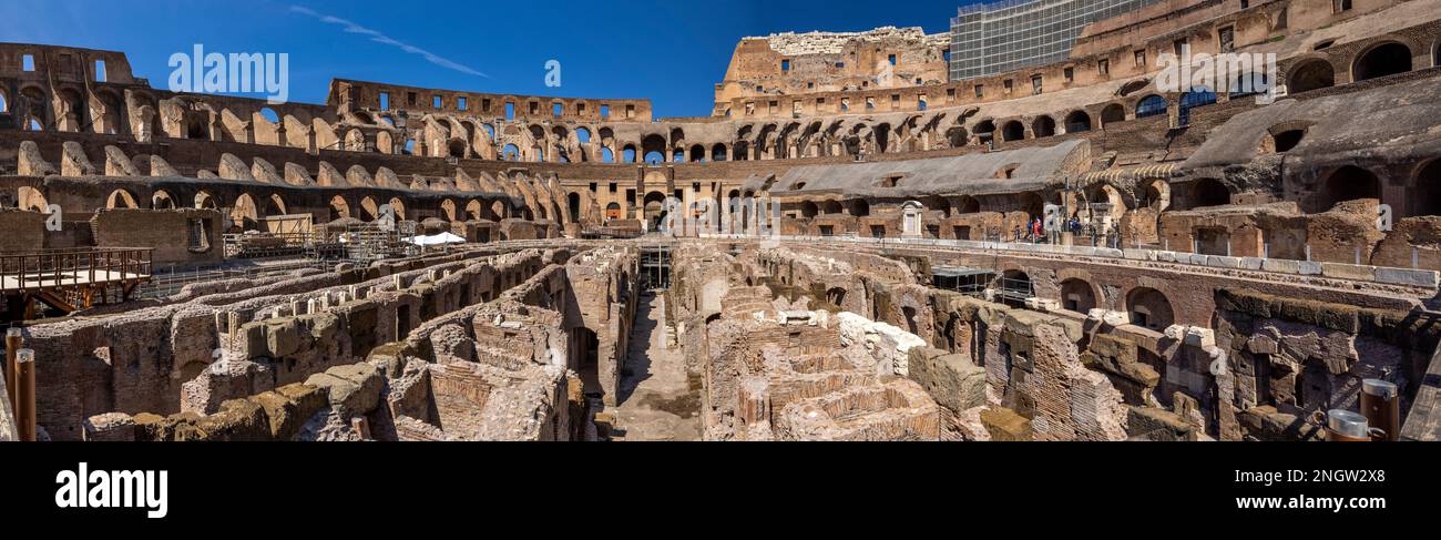 Interno del Colosseo, Roma, Italia Foto Stock