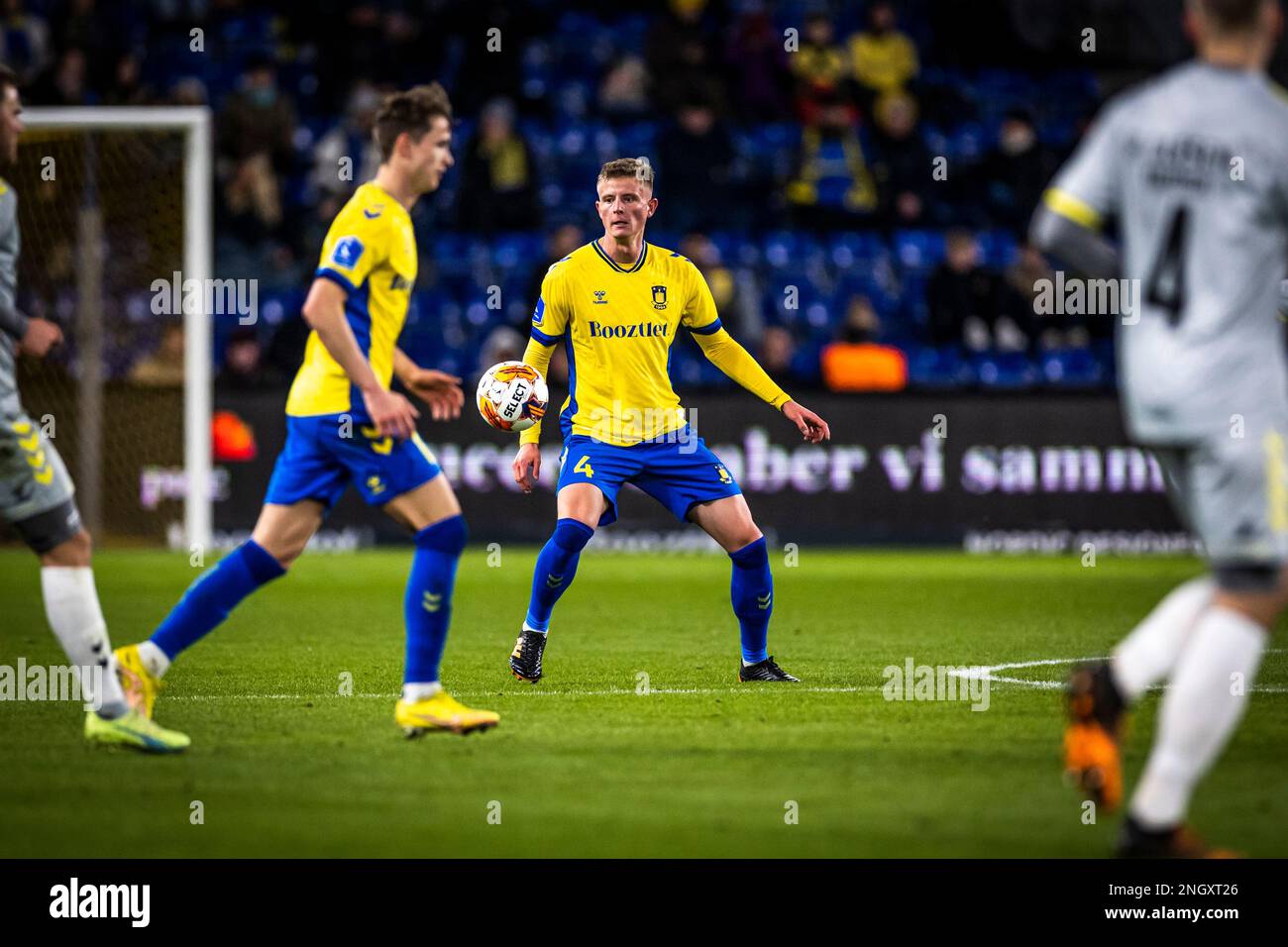 Broendby, Danimarca. 19th Feb, 2023. Frederik Winther (4) di Broendby SE visto durante la Superliga match 3F tra Broendby IF e AC Horsens al Brondby Stadium. (Photo Credit: Gonzales Photo/Alamy Live News Foto Stock