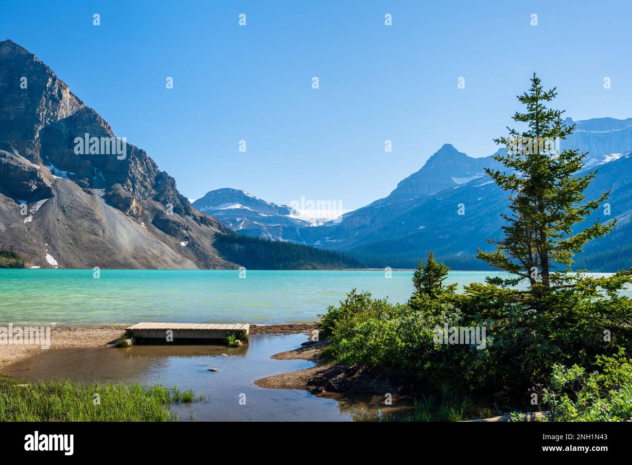 Banff National Park bellissimo paesaggio. Lago di Bow in estate. Alberta, Canada. Paesaggio naturale delle Montagne Rocciose canadesi. Foto Stock