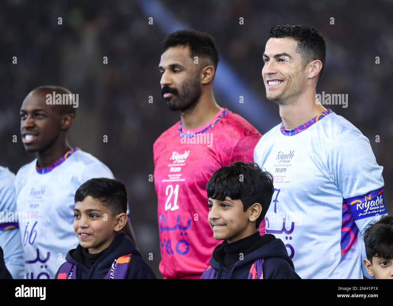 Cristiano Ronaldo sorride davanti al Riyadh All-Star XI contro il Paris Saint-Germain FC allo stadio King Fahd il 19 gennaio 2023 a Riyadh, in Arabia Saudita. Foto di Stringer/Power Sport Images Foto Stock