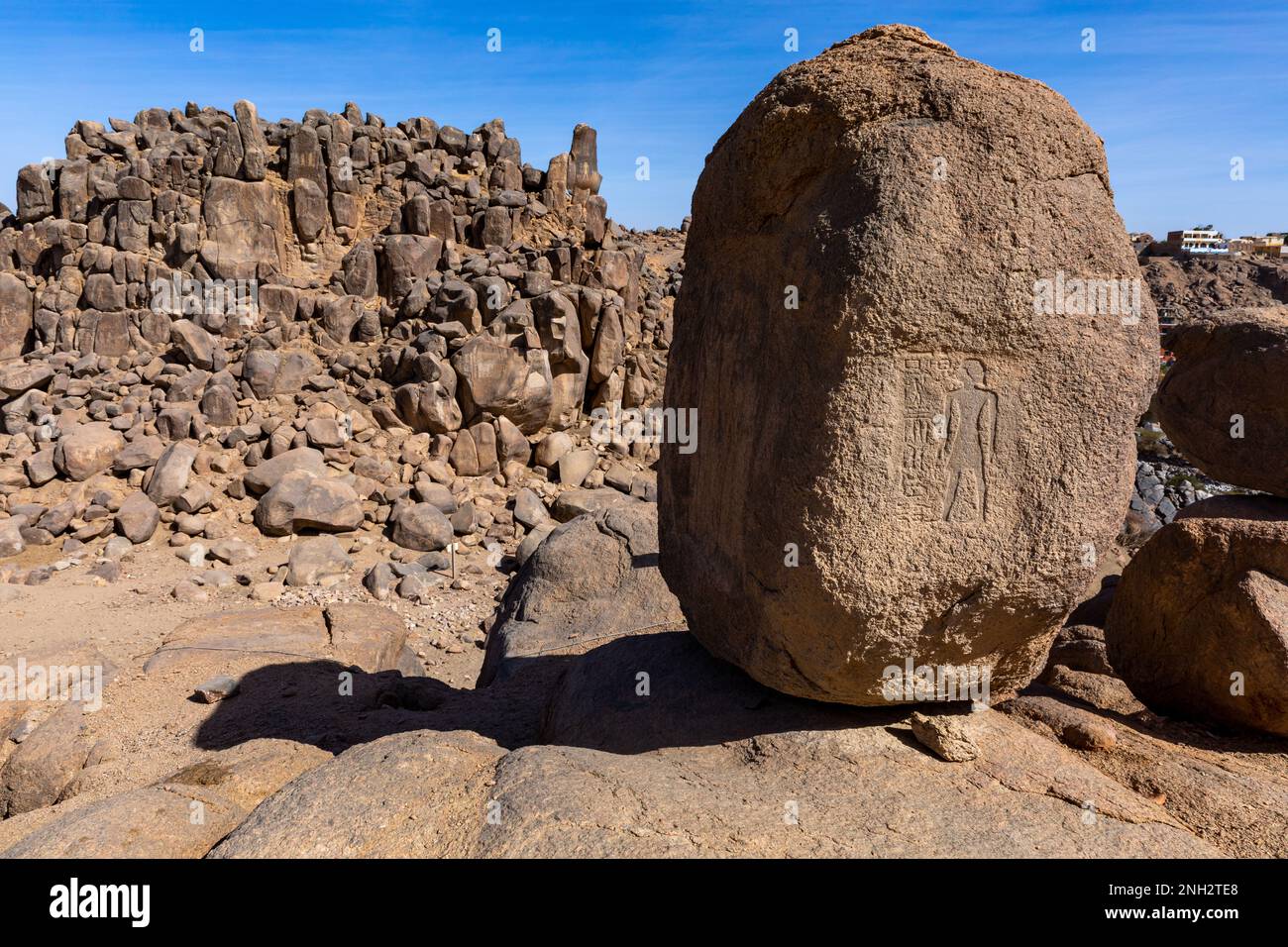 Antichi geroglifi egiziani. Isola Seheil di Assuan, più conosciuta per la carestia Stele Carving. Assuan. Egipt. Africa. Foto Stock