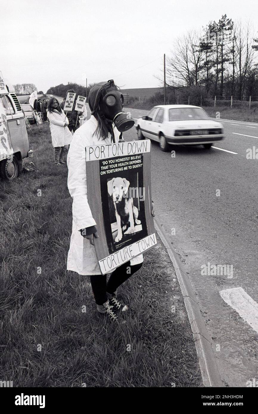 Immagine di archivio della protesta dei primi anni del 1990s al di fuori di Porton Down Research Establishment nei pressi di Salisbury Wiltshire UK. Foto Stock
