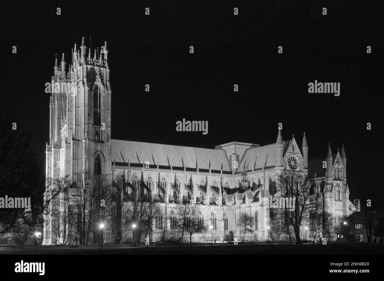 Vista notturna di Beverley Minster - chiesa parrocchiale di Saint John e Saint Martin, Beverley, East Riding of Yorkshire, Inghilterra, Regno Unito. Foto Stock