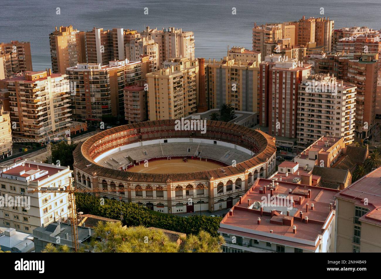 Vista panoramica che include lo stadio dell'arena la Malagueta, Malaga, Andalusia, Spagna, Europa, UE Foto Stock