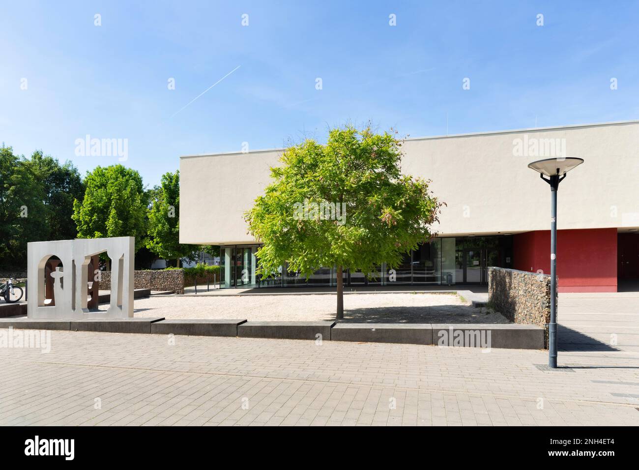 Edificio scolastico aperto tutto il giorno, palestra Am Roemerkastell e Elisabeth-Langgaesser-palestra, Alzey, Renania-Palatinato, Germania Foto Stock