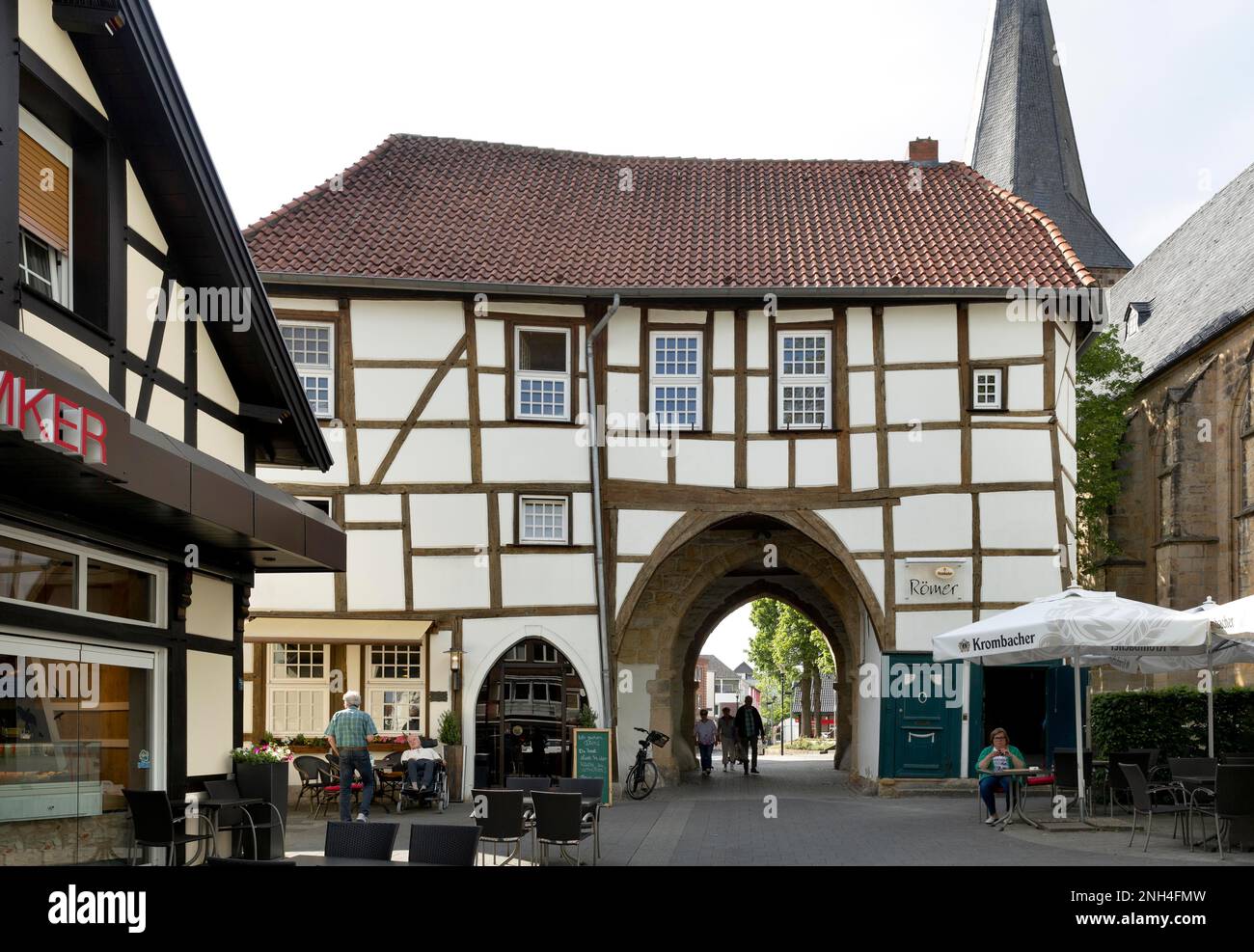 Roman o Roemertor, 13th ° secolo churchyard porta, oggi una locanda, Lengerich, Nord Reno-Westfalia, Germania Foto Stock