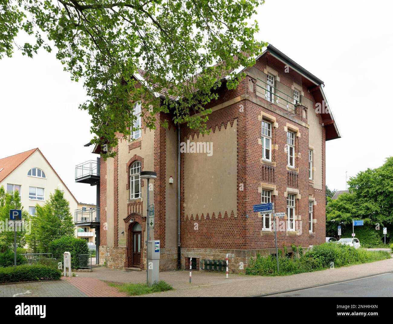 Vecchio edificio della banca di risparmio, ora scuola di musica, Ibbenbueren, Renania settentrionale-Vestfalia, Germania Foto Stock