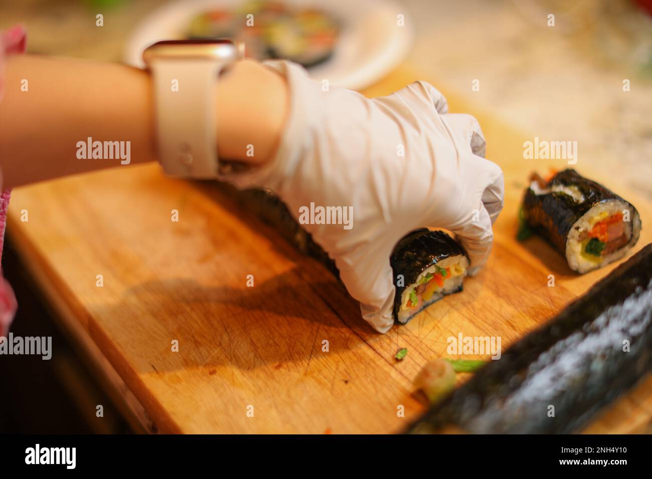 Tradizionale cibo coreano kimbap riso casalingo california roll Foto Stock