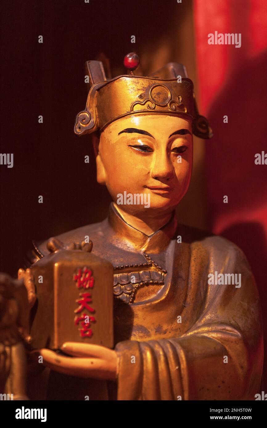 Statua di Guan Ping, un generale militare che è salito allo statut di Dio porta, così come a volte dio di guerra in Taoismo. Foto Stock