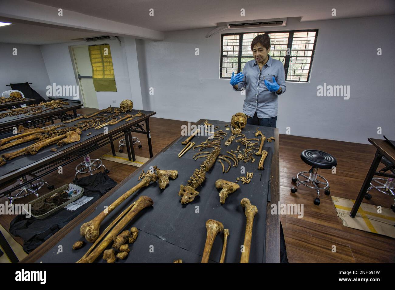Patologo forense Dr. Raquel Fortun, Manila, Filippine, guerra alla droga Foto Stock