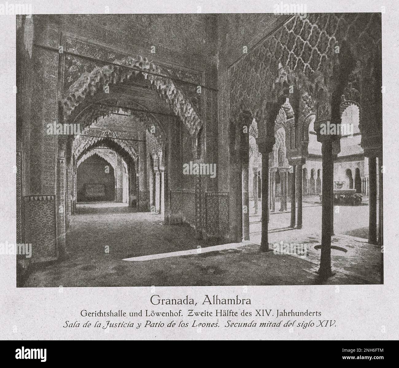 Architettura della Spagna Vecchia. Foto d'epoca della Sala del Consiglio e della Corte dei Lions dei palazzi Nasridi. Seconda metà del XIV secolo. Granada, Alhambra Foto Stock