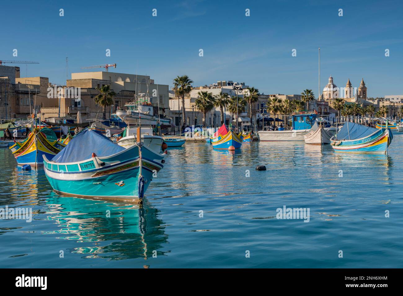Il pittoresco villaggio di pescatori di Marsaxlokk, Malta Foto Stock