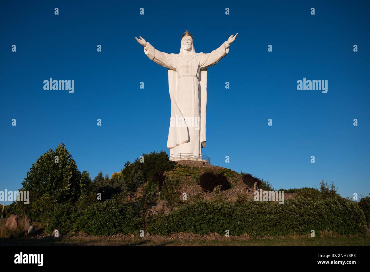 SWIEBODZIN, POLONIA - 11 LUGLIO 2022: Figura alta 36 m di Gesù Cristo Re dell'Universo Foto Stock