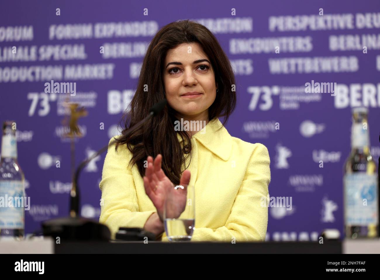 Berlino, Germania. 21st Feb, 2023. Esther Garrel, attrice, parla alla conferenza stampa per il film 'le Grand chariot', che è in competizione. Il 73rd° Festival Internazionale del Cinema si terrà a Berlino dal 16 al 26.02.2023. Credit: Jörg Carstensen/dpa/Alamy Live News Foto Stock