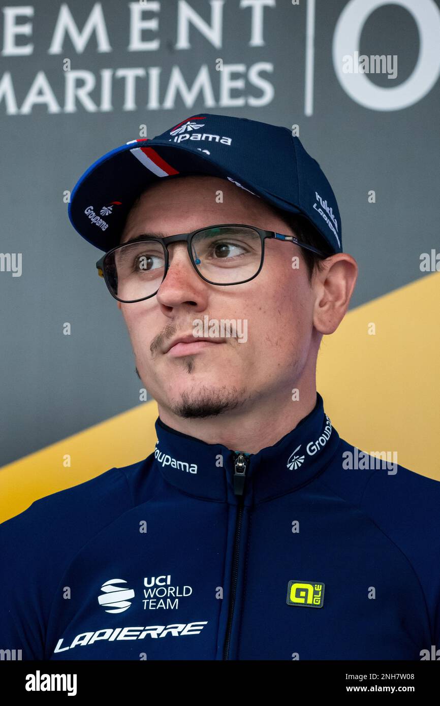 Il pilota francese David Gaudu del team Groupama-fdj visto durante il turno di presentazione prima dell'inizio della seconda tappa del 2023 Tour des Alpes-maritimes et du Var. La seconda tappa del Tour des Alpes-maritimes et du Var 2023 inizia a Mandelieu la Napoule e raggiungerà Antibes dopo 179 km, 4 km di corse. La maglia gialla del leader dopo la prima tappa è indossata dal francese Kevin Vauquelin (team Arkea Samsic) che precede Neilson Powless (team EF Education - EasyPost) a 09 secondi e Kevin Geniets (team Groupama-fdj) al terzo posto a 11 secondi. (Foto di Laurent Coust/SOPA Images/Sipa USA) Foto Stock