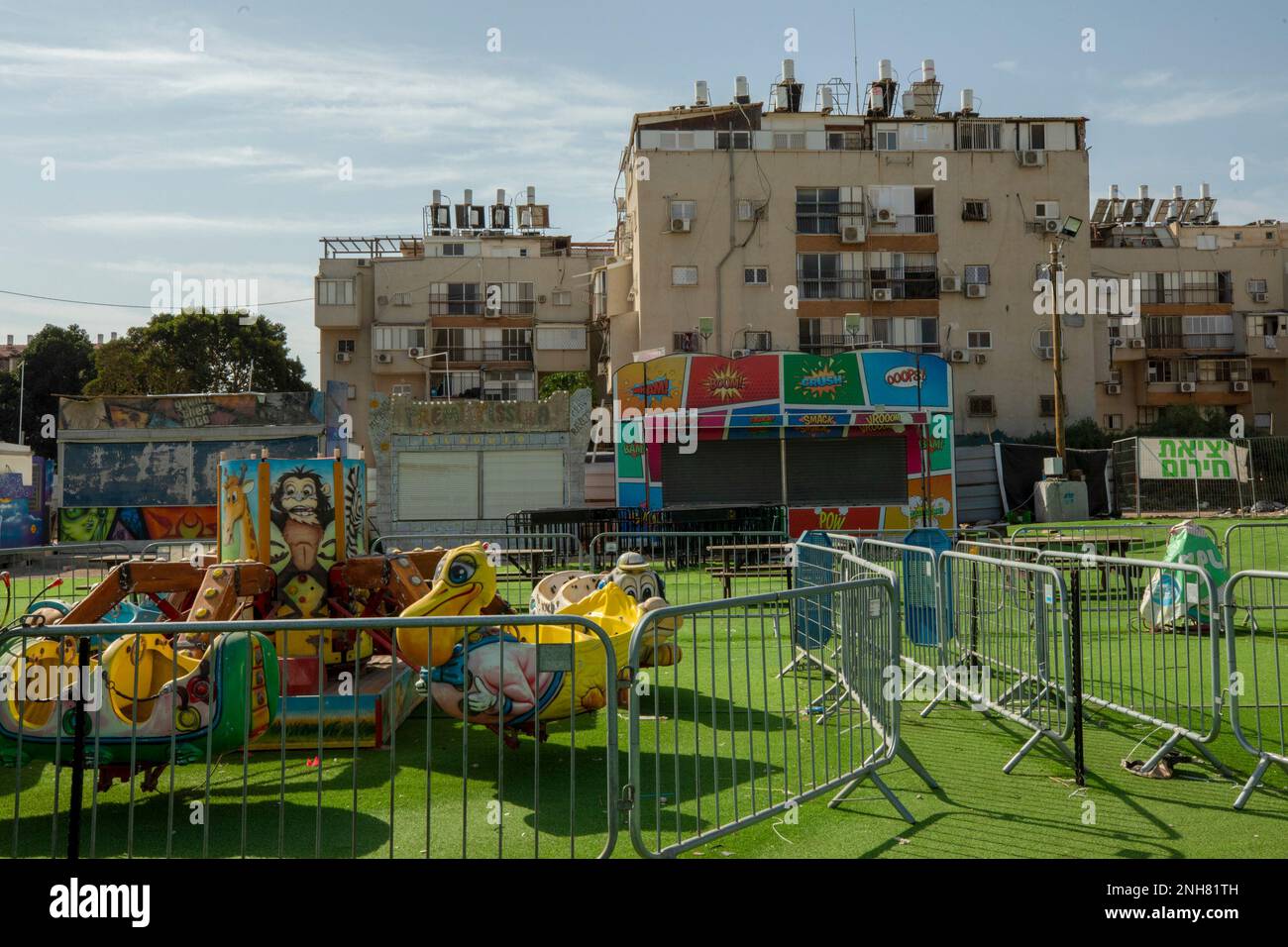 Sole ragazze giorno al Biluna Luna Park un parco di intrattenimento ultra religioso e kosher è stato eretto a Bnei Brak, Israele per un periodo di due settimane il parco Foto Stock