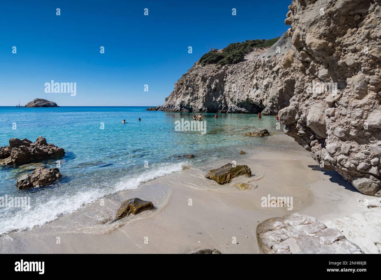 Spiaggia di Tsigrado, Milos Foto Stock