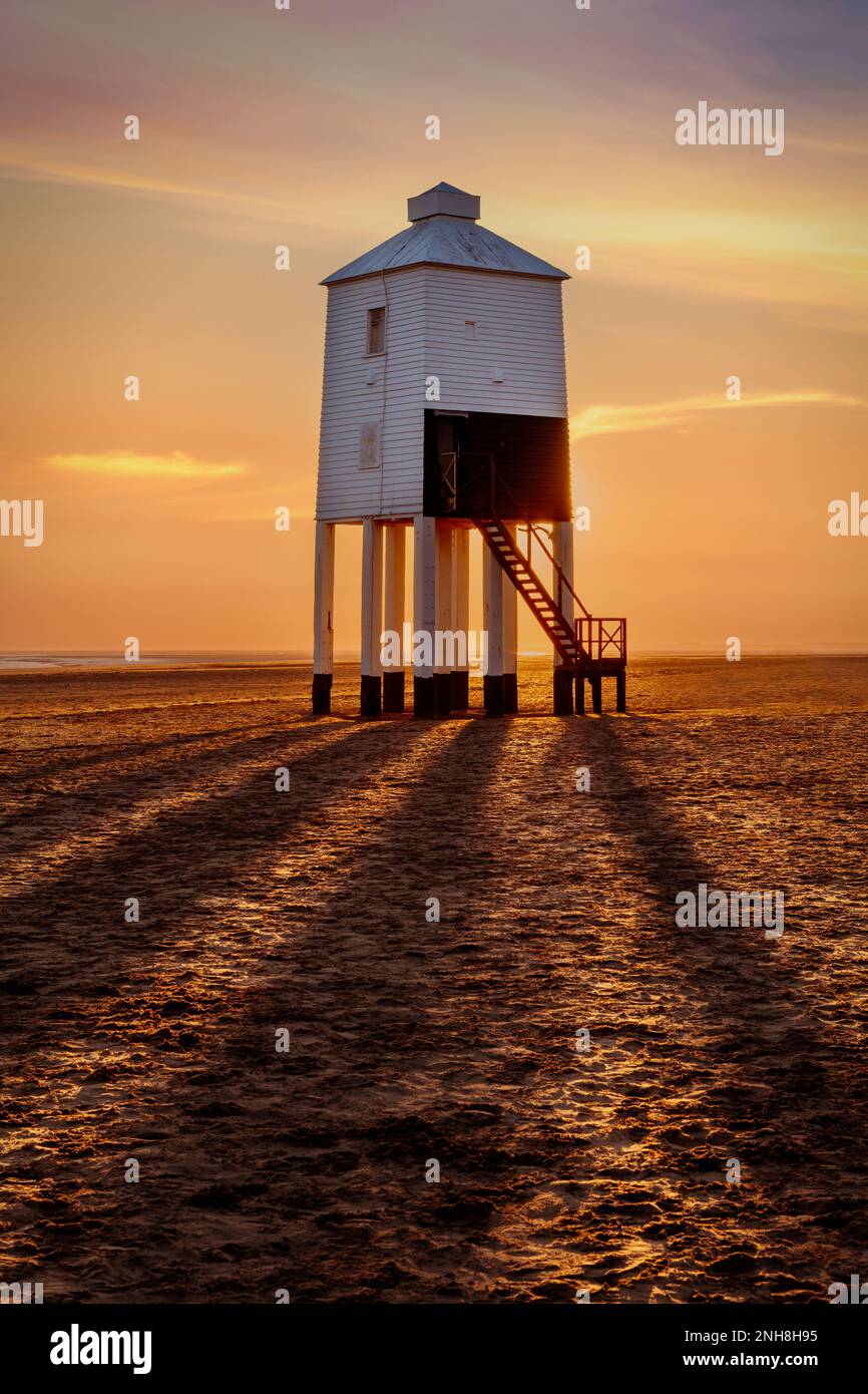 Faro di Burnham on Sea al tramonto, Somerset Foto Stock