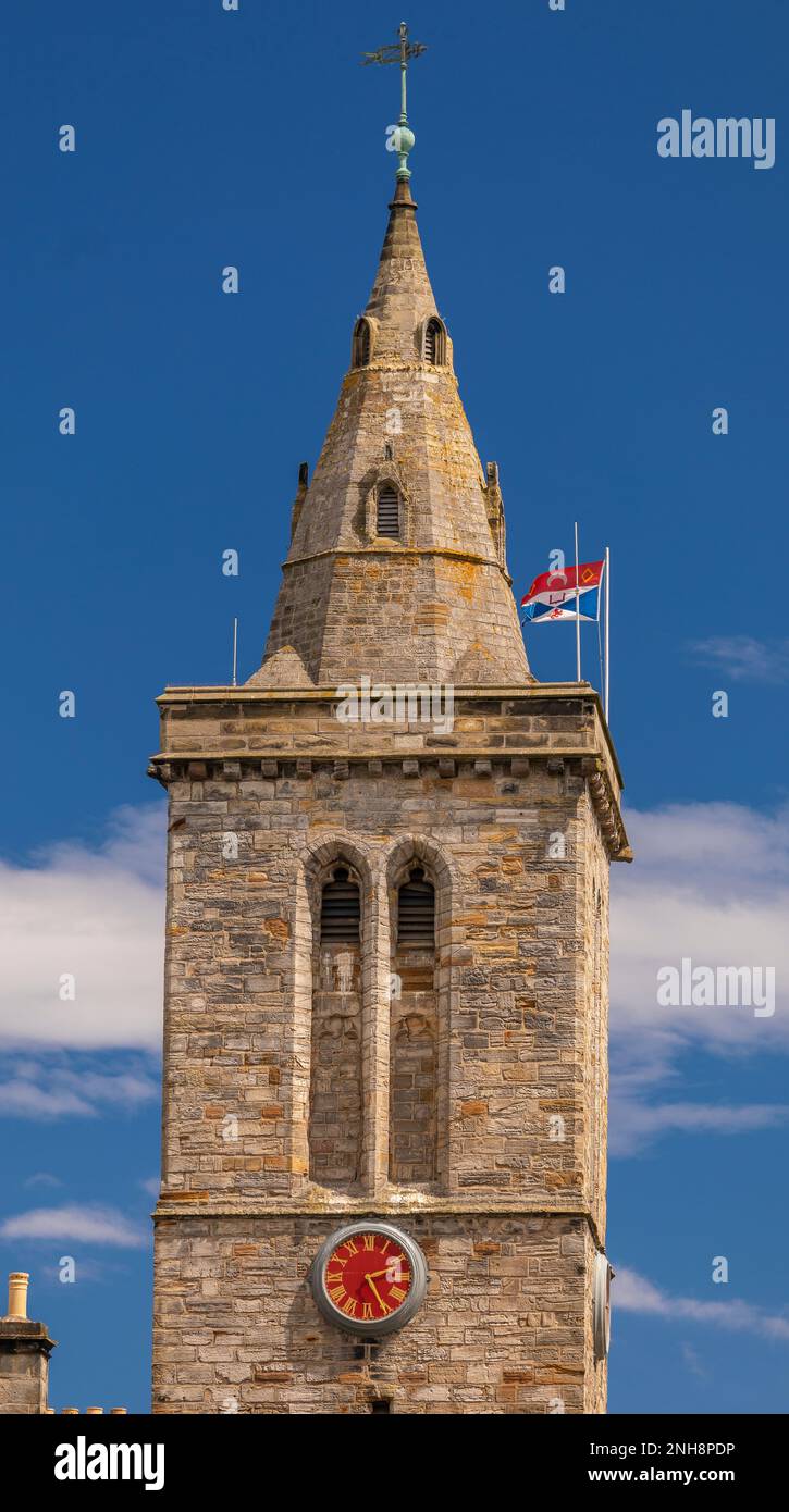 ST ANDREWS, SCOZIA, EUROPA - Torre dell'Orologio, Cappella di San Salvatore, Università di St Andrews. Foto Stock