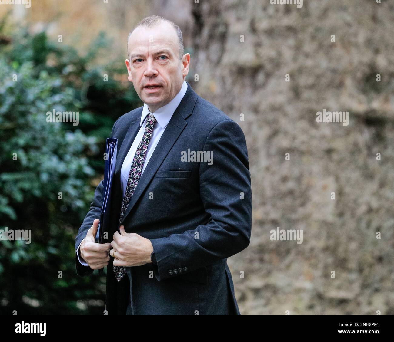 Londra, Regno Unito. 21st Feb, 2023. Chris Heaton-Harris, deputato, Segretario di Stato per l'Irlanda del Nord. I ministri partecipano alla riunione settimanale del gabinetto a Downing Street, tra le tensioni e le dimissioni potenziali o minacciate sulla scia degli attuali negoziati del protocollo per l'Irlanda del Nord, nonché altri punti di contenuto tra le diverse sezioni del Partito conservatore. Credit: Imageplotter/Alamy Live News Foto Stock