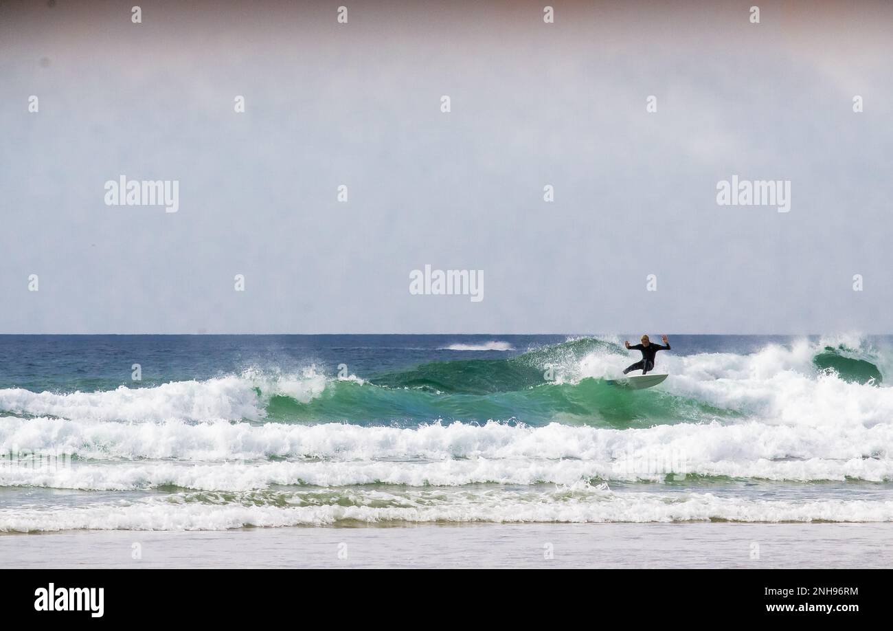 Surf sulla costa della Cornovaglia Foto Stock