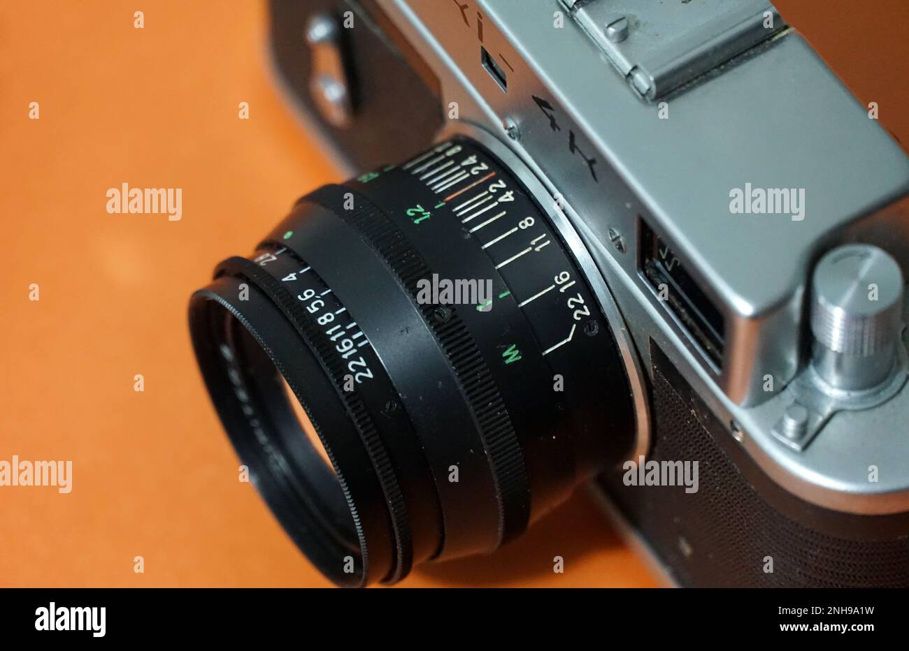 RESEN, MACEDONIA. IL 20 FEBBRAIO 2023-vintage film camera Zorki-4K è un 1970s Soviet-era 35mm film Rangefinder camera. Foto Stock