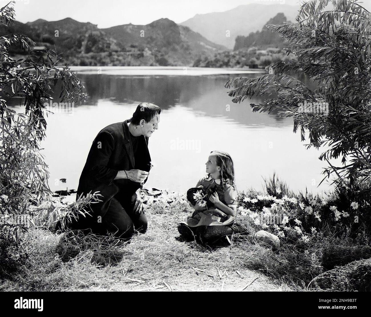 Frankenstein e Maria - Boris Karloff e Marilyn Harris a Frankenstein - Pubblicità Still - 1931 Foto Stock