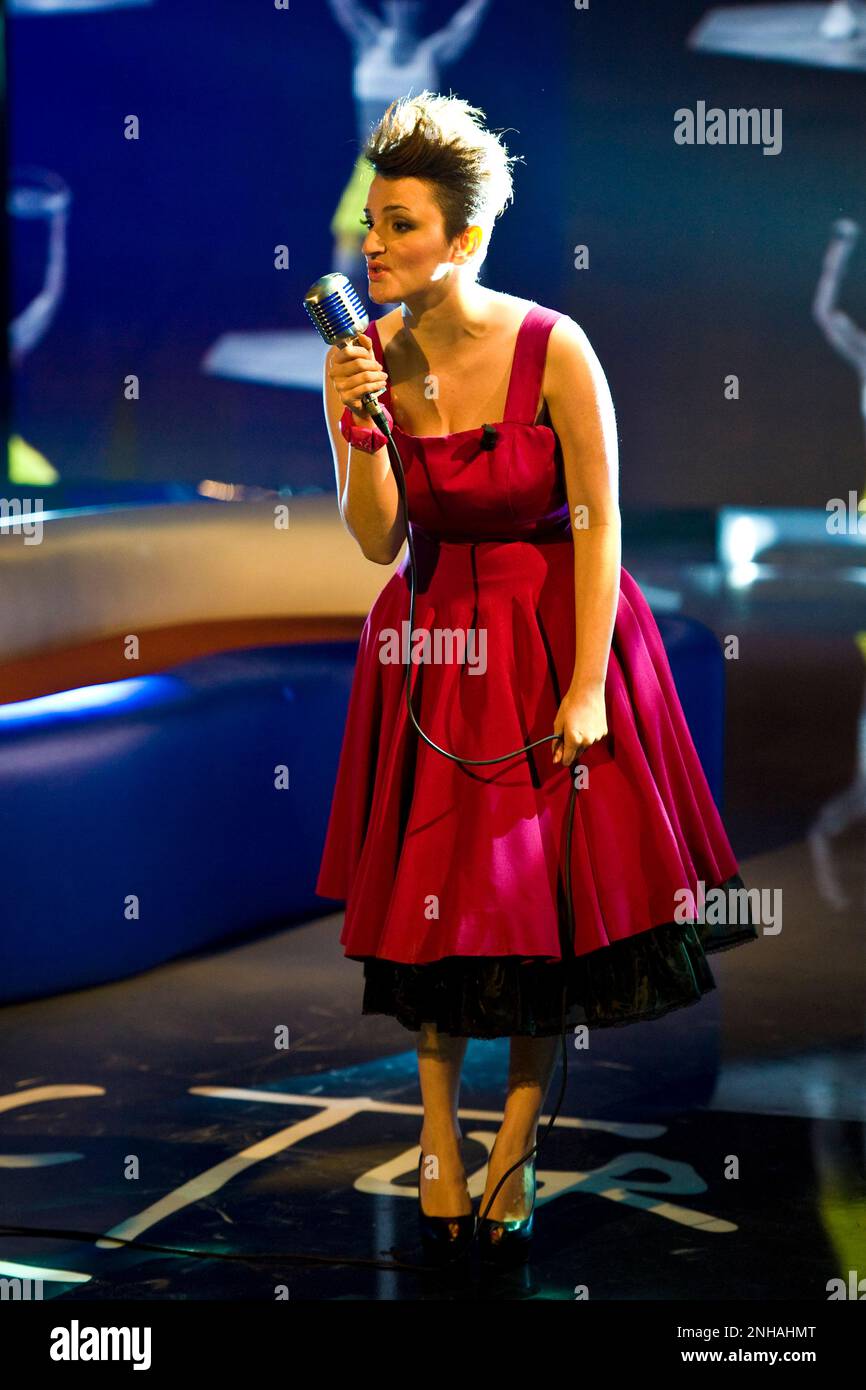 Arisa cantante italiana immagini e fotografie stock ad alta risoluzione
