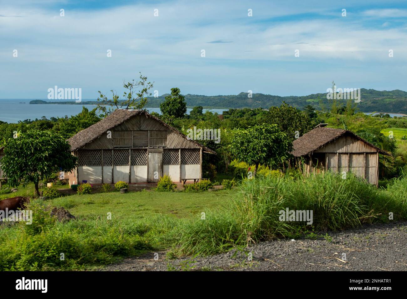 Capanne del villaggio su Nosy Be, Madagascar Foto Stock