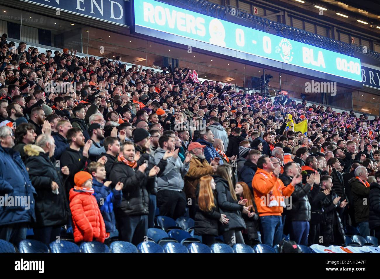 Blackpool tifosi durante la partita Sky Bet Championship Blackburn Rovers vs Blackpool a Ewood Park, Blackburn, Regno Unito, 21st febbraio 2023 (Foto di ben Roberts/News Images) Foto Stock