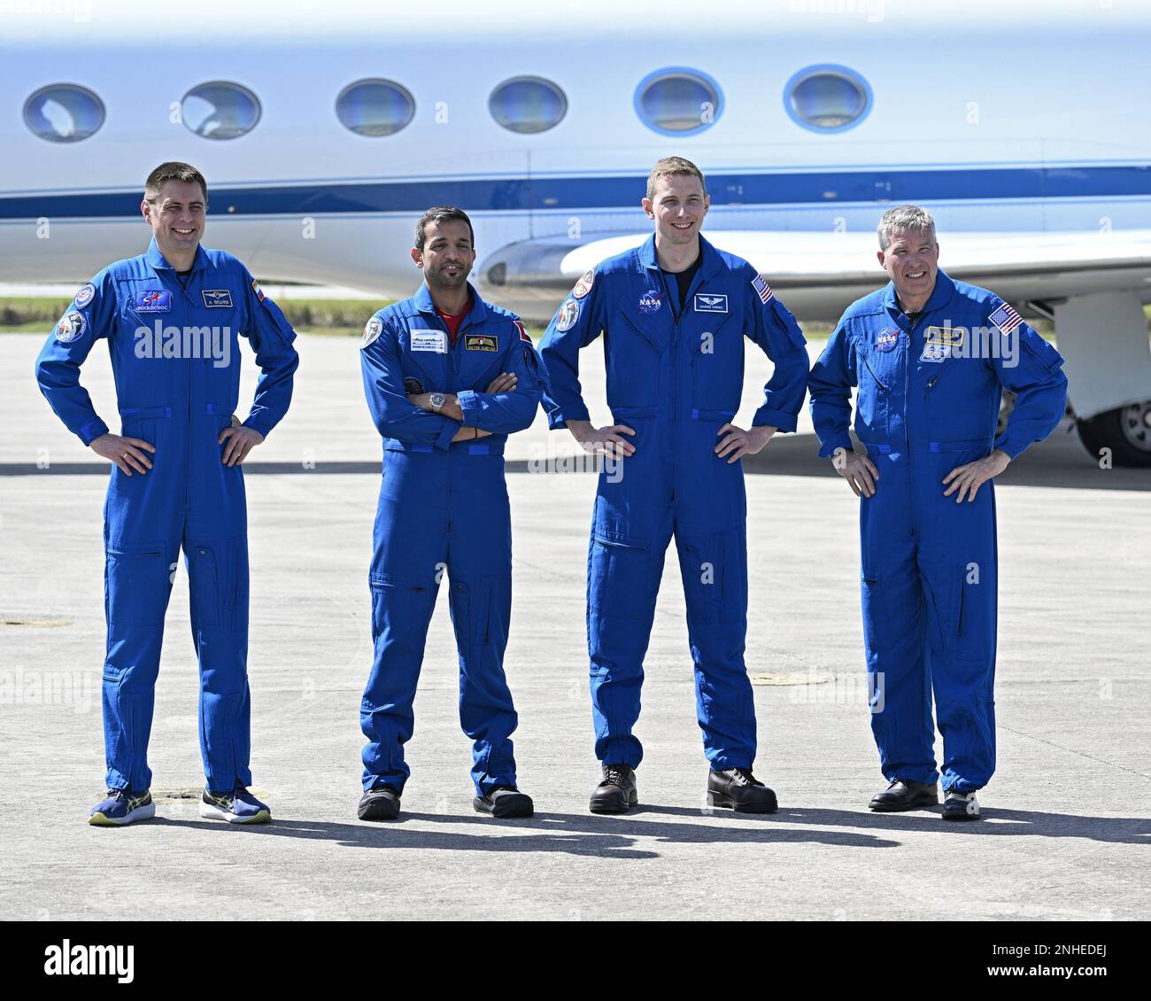 Kennedy Space Center, Florida, Stati Uniti. 21st febbraio, 2023. Il Cosmonauta russo Andrey Fedyaev, l'astronauta degli Emirati Arabi Uniti Sultan al Neyadi e gli astronauti della NASA Stephen Bowen e Warren Hoburg (i to r) posano per i media dopo essere arrivati al Kennedy Space Center, Florida, martedì 21 febbraio, 2023.l'equipaggio sarà lanciato alla Stazione spaziale Internazionale sulla navicella spaziale SpaceX Crew Dragon. Foto di Joe Marino/UPI Credit: UPI/Alamy Live News Foto Stock