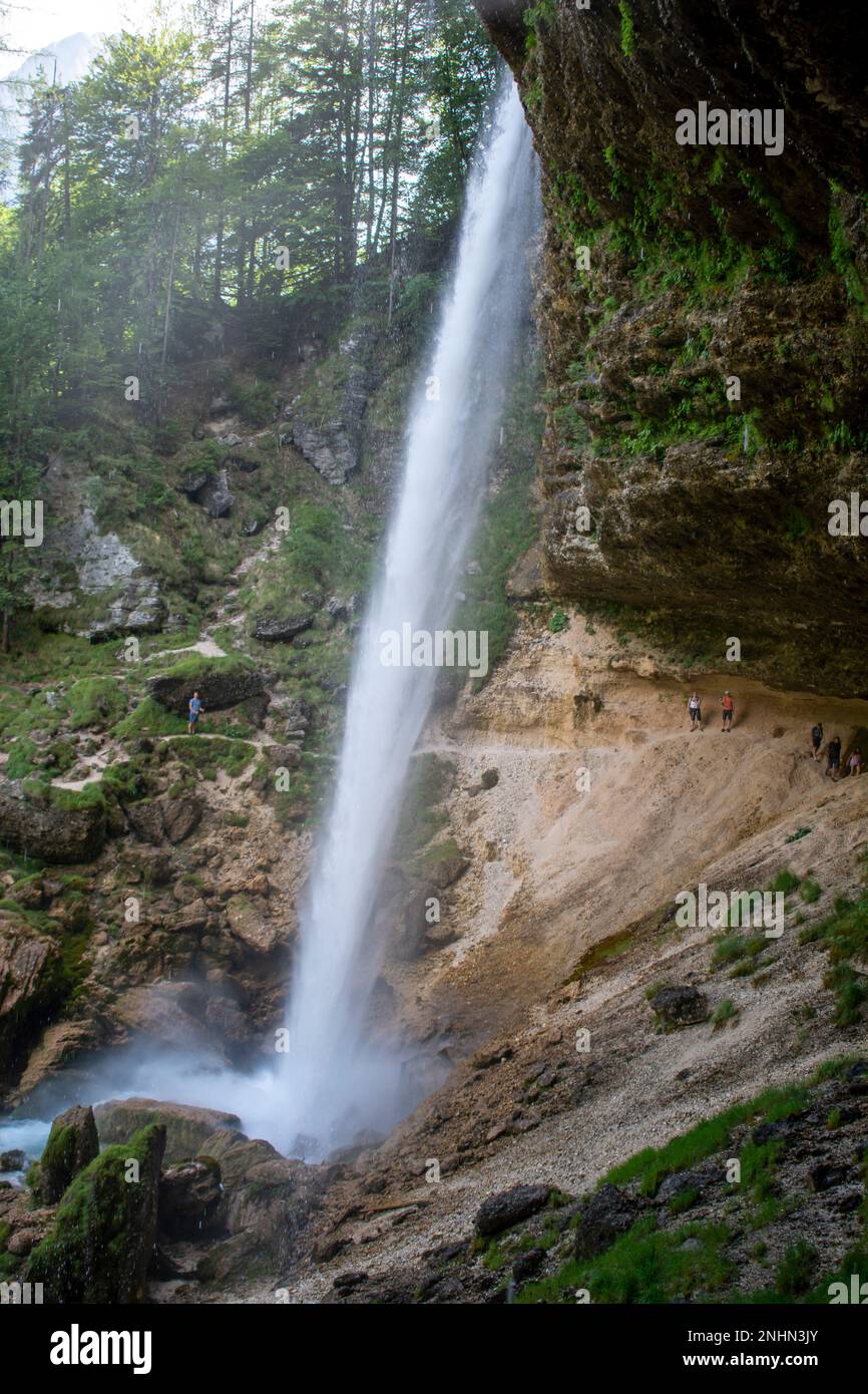 Cascate di Pericnik (Slap Pericnik) nel Parco Nazionale del Triglav, Slovenia. Foto Stock