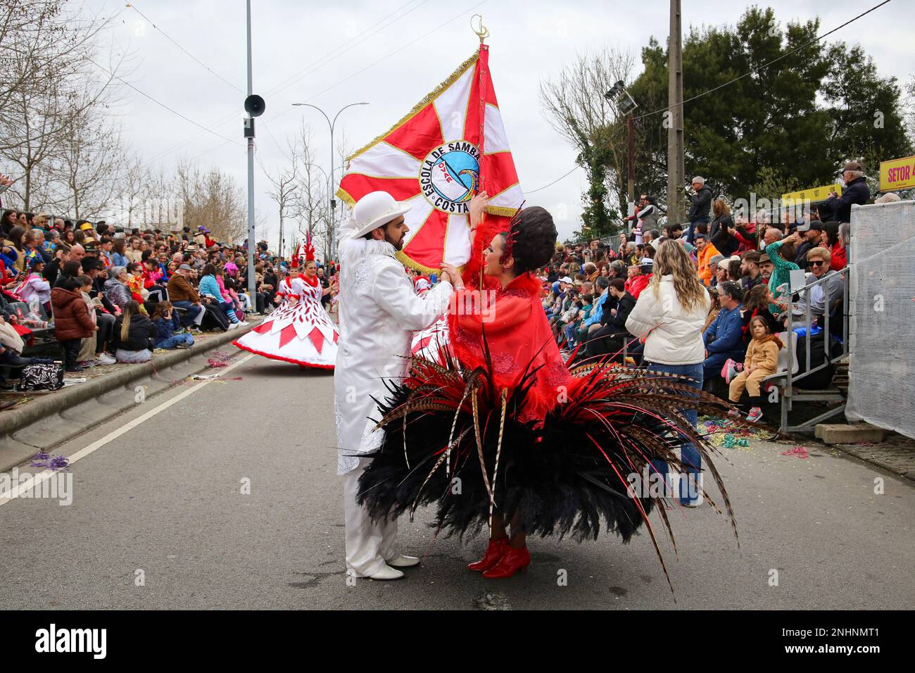 Ovar, Portogallo. 21st Feb, 2023. I ballerini si esibiranno durante la  parata di carnevale a Ovar,