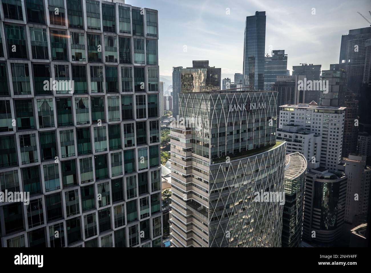Kuala Lumpur, Malesia - 22 Febbraio 2023: Vista aerea panoramica del centro di Kuala Lumpur con il grattacielo più alto. Immagine del paesaggio urbano di Kuala Lumpur Foto Stock