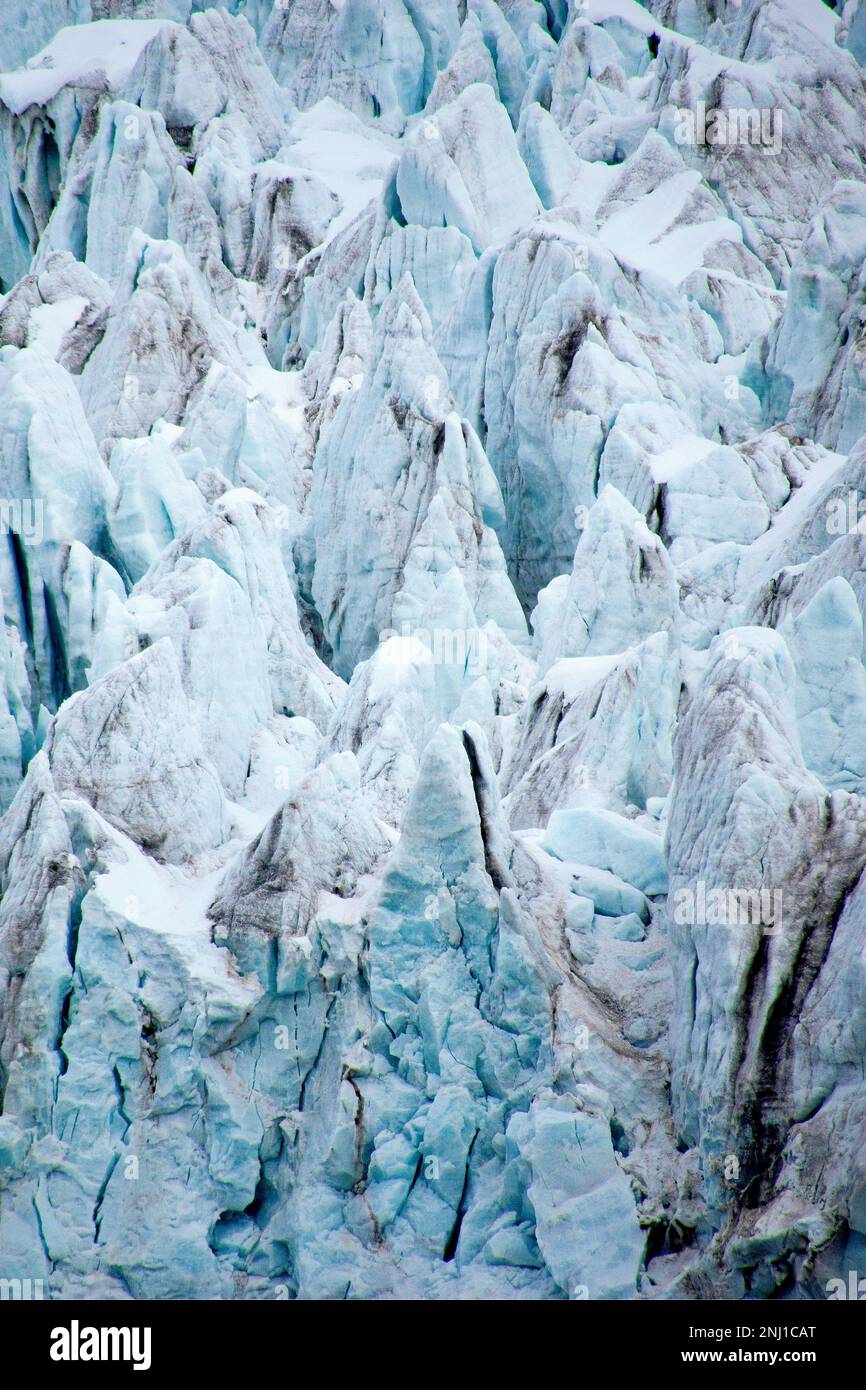 Ghiacciaio Deep Blue vicino a NY-Alesund, Kongsfjord, Kings Bay, Oscar II Land, Arctic, Spitsbergen, Svalbard, Norvegia, Europa Foto Stock