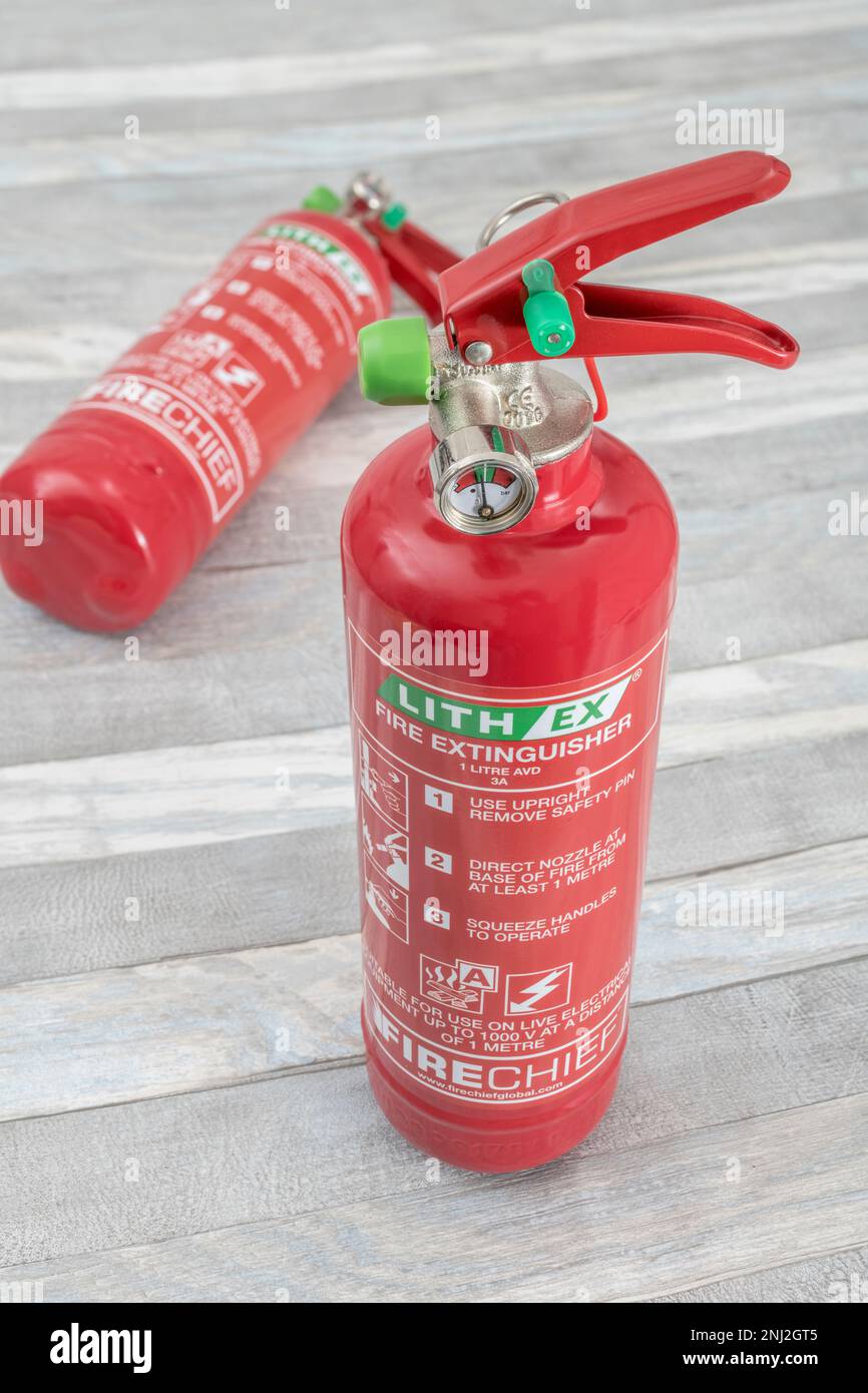 Estintore ABFL 2 Litri - Spegne Incendi Di Batterie Al Litio, Materiali Solidi, Liquidi E Oli, Ecologico E Organico