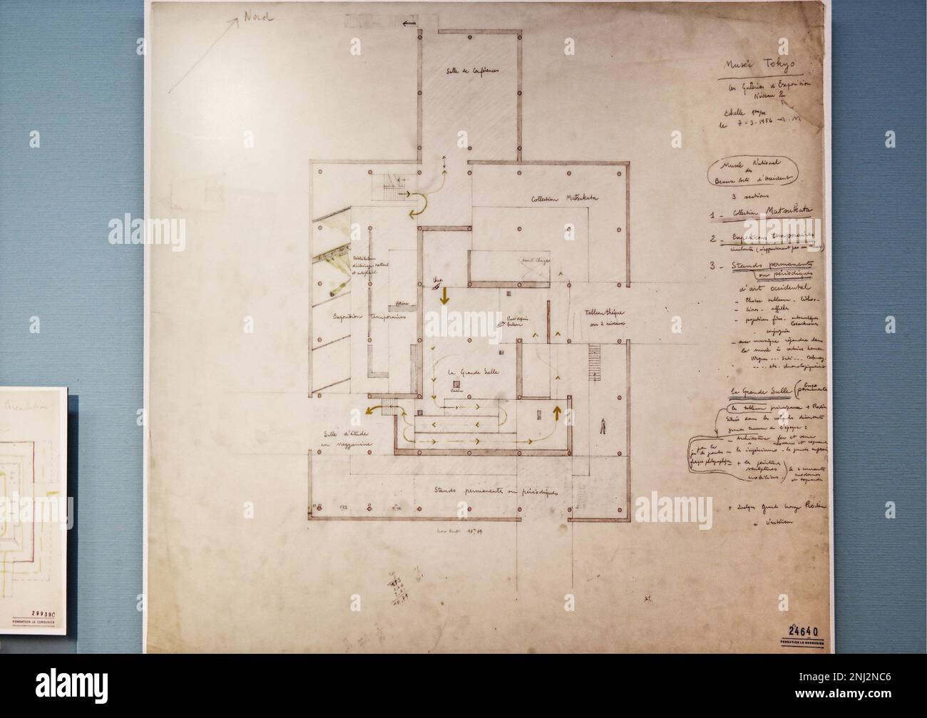 Tokyo, Giappone - Settembre, 2017: Disegni tecnici del progetto architettonico del Museo Nazionale di Arte Occidentale designate da le Corbusier Foto Stock
